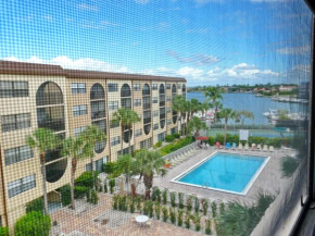 Гостиница Anglers Cove E-504  Марко